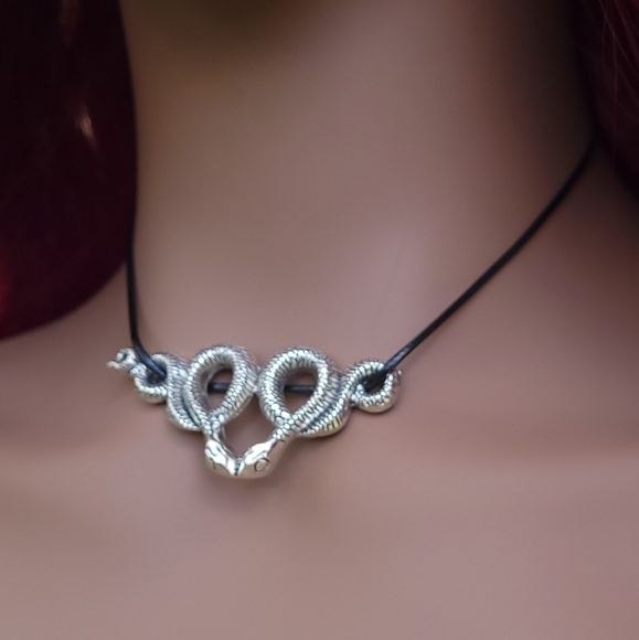 Two-Layered Alloy Short Snake Chain Lock Necklace Choker Goth Punk Rock - Picture 3 of 8